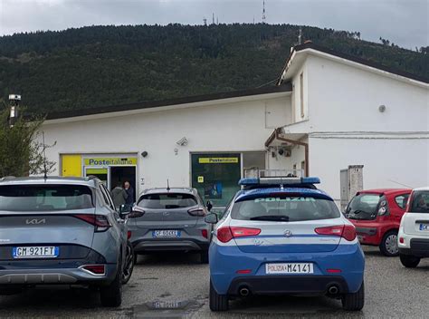 L Aquila Rapina Alle Poste Di Via Rocco Carabba 2 Malviventi Fuggono