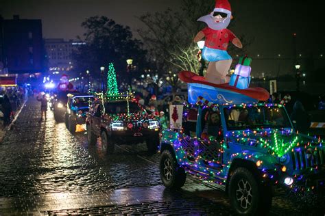 Lighted Christmas Parade - Savannah, GA | Savannah.com