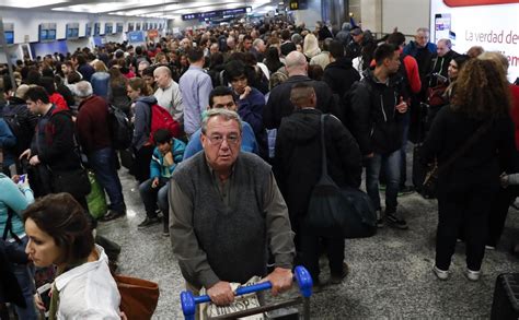 Por huelga Aerolíneas Argentinas cancela decenas de vuelos Mundo