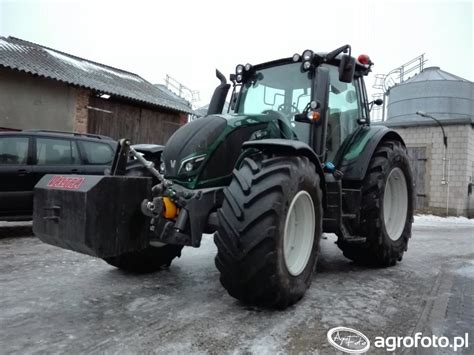 Foto Ciagnik Valtra N154 676443 Galeria Rolnicza Agrofoto