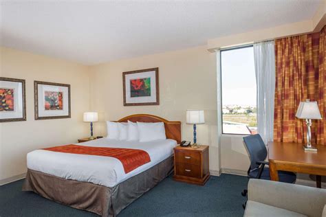 °HOTEL RAMADA BY WYNDHAM KISSIMMEE GATEWAY - FREE THEME PARK SHUTTLE ...