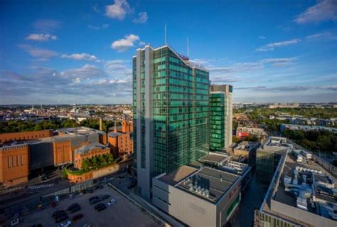 Savills Australia Mondi Polska Moves Into Andersia Tower