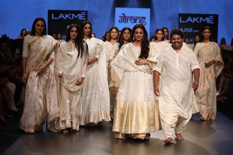 Gaurang Shah Collection At Lakmé Fashion Week Summer Resort 2