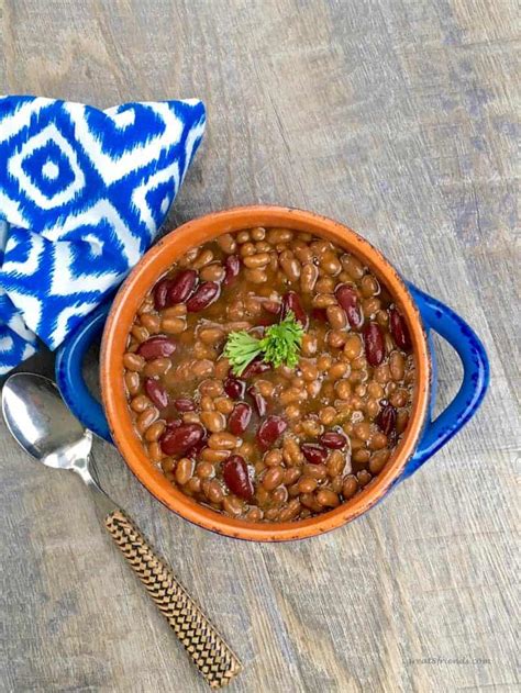 Texas Slow Cooker BBQ Baked Beans | Great Eight Friends