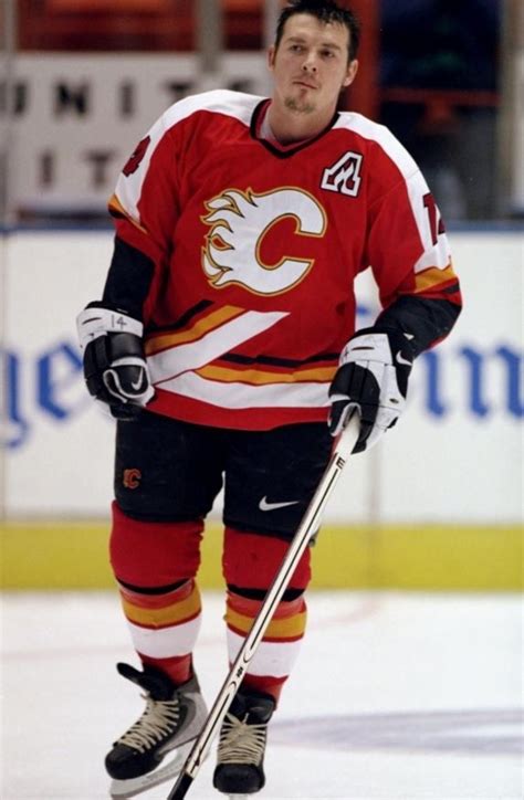 Theo Fleury Flames Ice Hockey Nhl Players Ice Hockey Teams