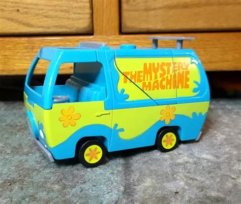 HANNA BARBERA SCOOBY Doo The Mystery Machine Van Figure VGC Free