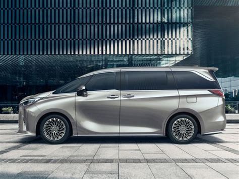 Lexus Der Neue Lm Neu Bei Lackas Rhein Ruhr Gmbh Ihre Nummer Eins Am