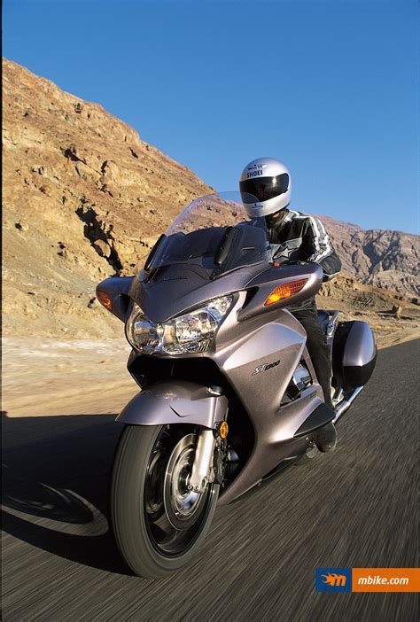 2003 Honda ST 1300 Pan European Wallpaper Mbike