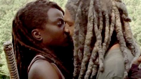 Walking Dead Recap Ezekiel And Michonne Kiss Negan Escapes