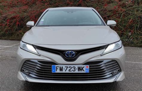 Toyota Camry Hybride Essai Détaillé Au Bon Goût Américain