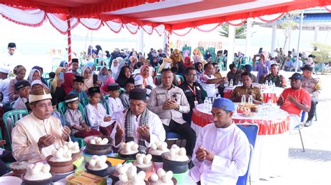 Panitia Festival Doe Doe Gandeng PPNI Kota Tidore Gelar Sunatan Massal