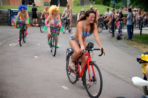 AAC8148 Bristol World Naked Bike Ride In Castle Park On S Flickr