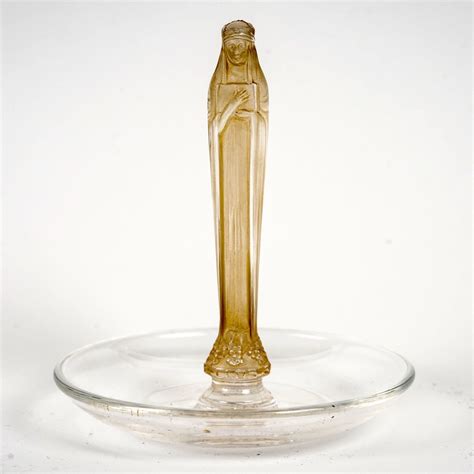 1925 René Lalique Ashtray Pintray Clos Sainte Odile Ref 111115