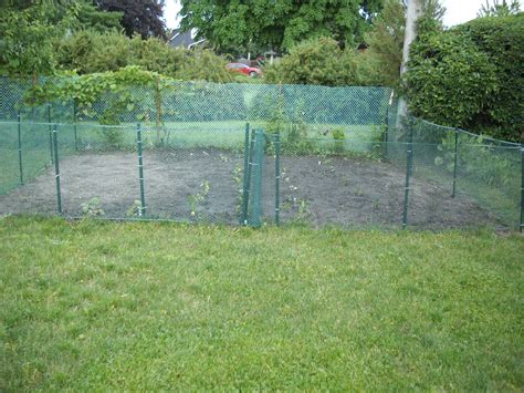 Garden fencing ideas do yourself | Hawk Haven