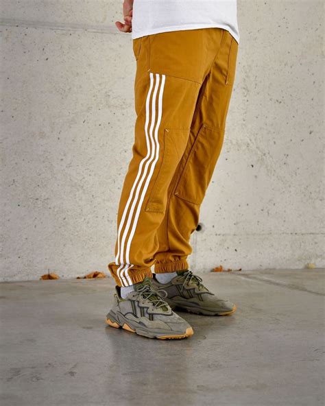 Seasonal Look Adidas Ozweego Trace Cargo Adidas Asw Workwear Pant