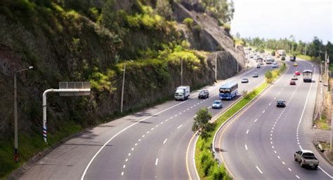 Vehículos y motos sin placas no podrán circular desde este viernes