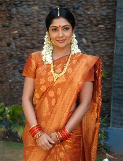 Kamalini Mukherjee In Saree