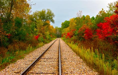 Fall Train Wallpaper - WallpaperSafari