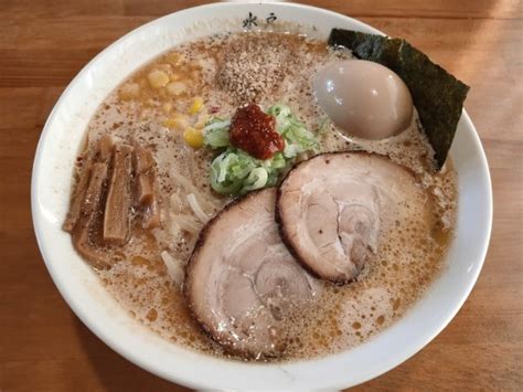 『白味噌ラーメン 味玉付き』麺処 門つるのレビュー ラーメンデータベース