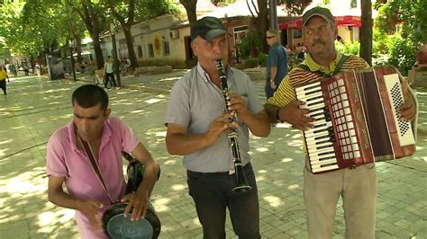 Tumankuqe Live Daja Kombinatit Muzikant T E Rrug S Street