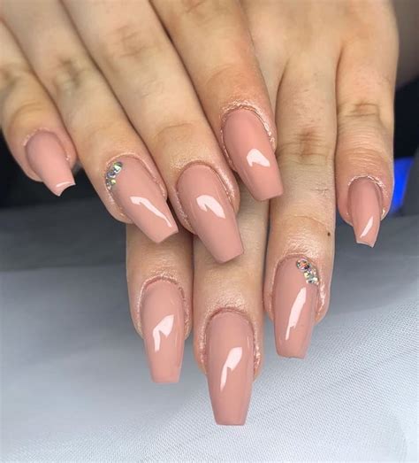 25 Chicest Beige Nails For Every Woman In 2021 NailDesignCode