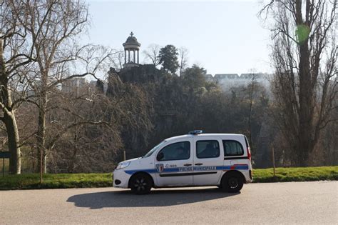 Corps Retrouv D Membr Aux Buttes Chaumont Quest Il Arriv Assia