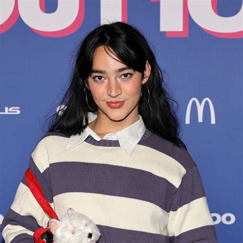 Ben Abbott Commercial Actress 2022 60 Photos - Moonagedaydream.film
