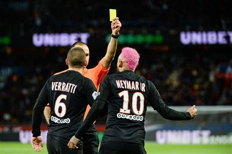 Neymar Tr S En Col Re Contre L Arbitrage Durant Psg Montpellier Parle