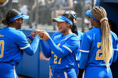 Ucla Softball ‘could Not Stop’ After Drought Ending Single In Victory Over Ucsd Daily Bruin