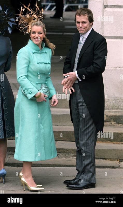 Afp Laura L Et Tom Parker Bowles Sourire Alors Quils Assistent