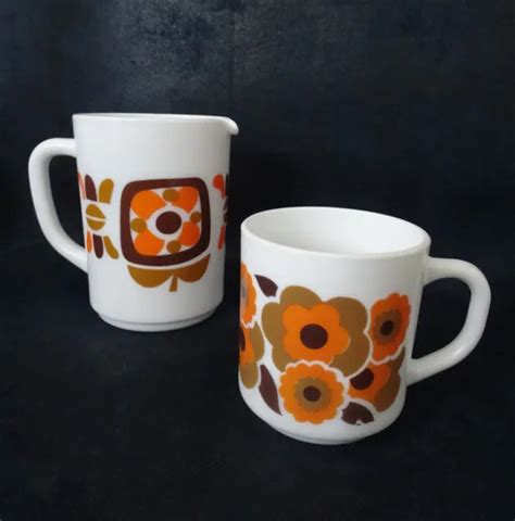 PICHET MOBIL ARCOPAL France mug fleur lotus orange rétro vintage 70 s