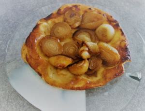 Tarte Tatin Alle Cipolle Dorate La Ricetta Piacevolmente Dolce Primo