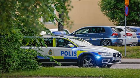 Man Död Efter Skottlossning Med Polis P4 Stockholm Sveriges Radio