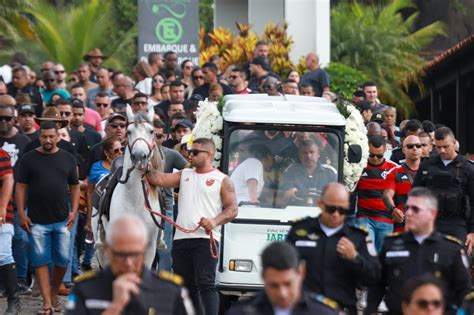 PM atingido na cabeça durante operação na Zona Norte é enterrado em