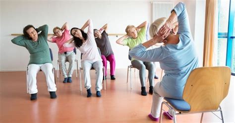 Yoga Sur Chaise Cette Pratique Accessible Qui Vous Changera La Vie