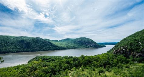 21 Best Hudson Valley Hiking Trails for an Epic Day Out