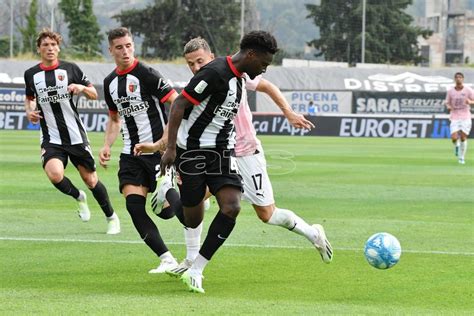 Ascoli Palermo Le Pagelle Bayeye Il Migliore Agenzia Fotospot It