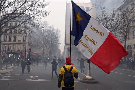 Protestas En Francia 2023 Novena Jornada Termina En Disturbios