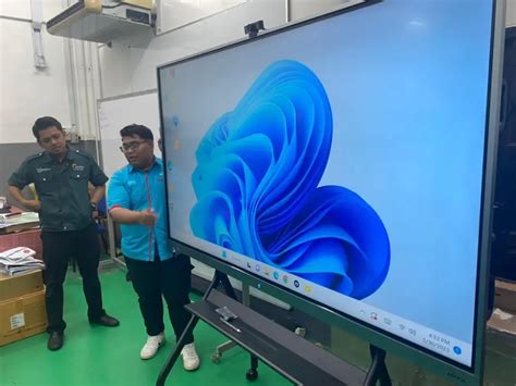 Interactive Smartboard for Kolej Komuniti Kepala Batas 2023 – Complete ...