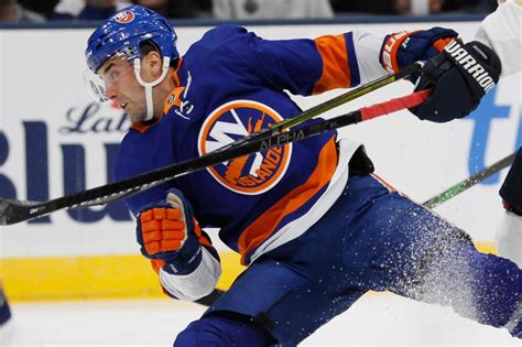 Jordan Eberle makes game-turning play in return to Islanders