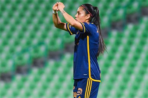 Lizbeth Ovalle va por la marca de goleadora histórica de Tigres Femenil