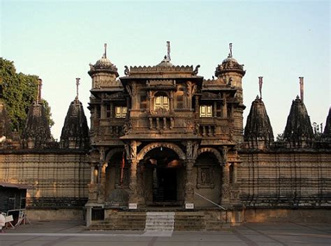 20+ Best Tourist Places In Ahmedabad (With Photos & Details 2023)