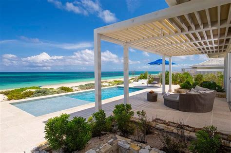 Choosing the Perfect Beachfront Villa in Turks and Caicos | Sailrock Living