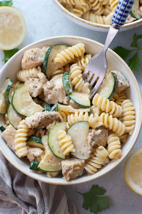 Chicken Zucchini Pasta With Creamy Lemon Garlic Sauce Video