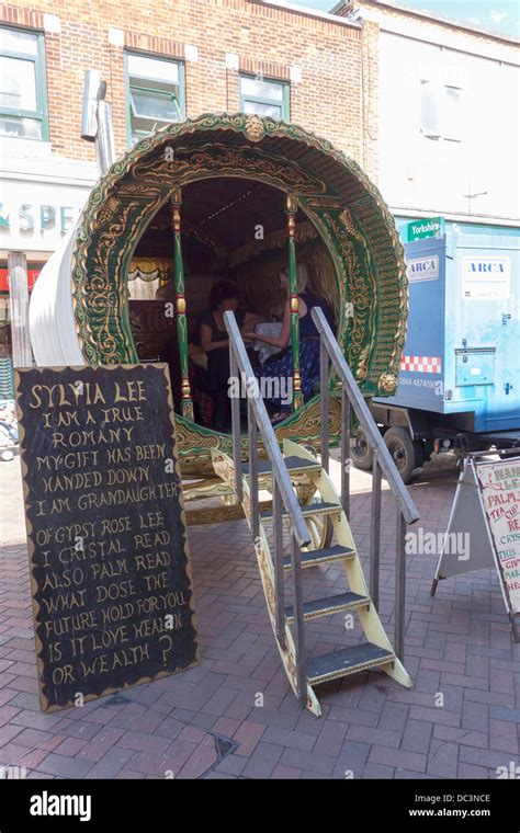 Gypsy Lee Fortune Teller In Hi Res Stock Photography And Images Alamy