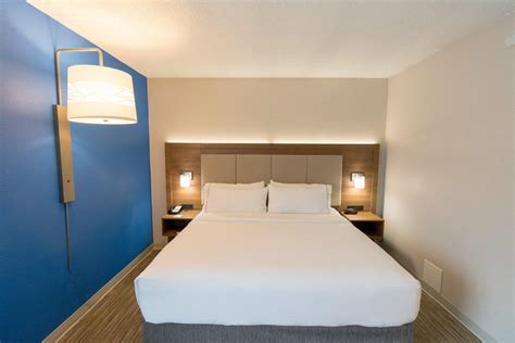 Holiday Inn Express & Suites Brentwood North-Nashville Area, 5566 Franklin Pike Cir, Brentwood ...