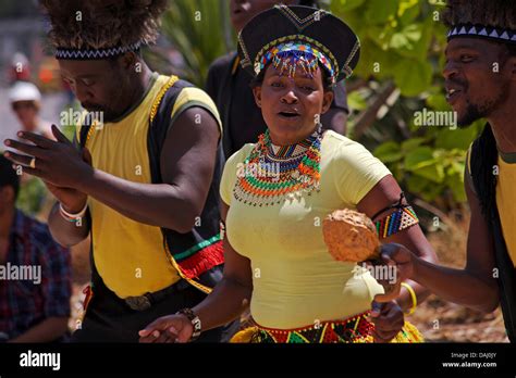 Zimbabwe Dance Hi Res Stock Photography And Images Alamy