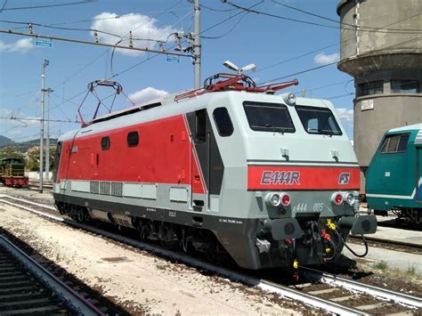 Ferrovie It Fondazione Fs In Prova La E In Livrea Anni