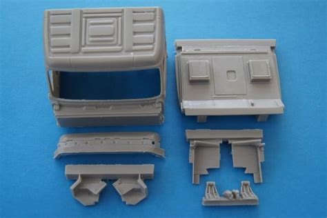 MODELLTRUCK AT VOLVO VN DAY CAB RESIN CONVERSION KIT 150303 RESIN