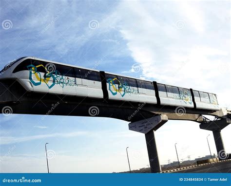 Egypt Installs 2nd Monorail Train Eastern Cairo Over Moshir Axis In New